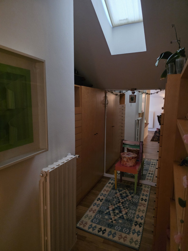 Scoprite questo INTROVABILE ATTICO, un gioiello nel cuore di Padova, situato nella tranquilla zon...