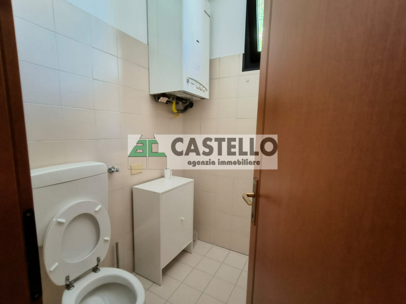 Limena Negozio al piano terra di circa 55mq, situato in vicolo chiuso con presenza di attività co...