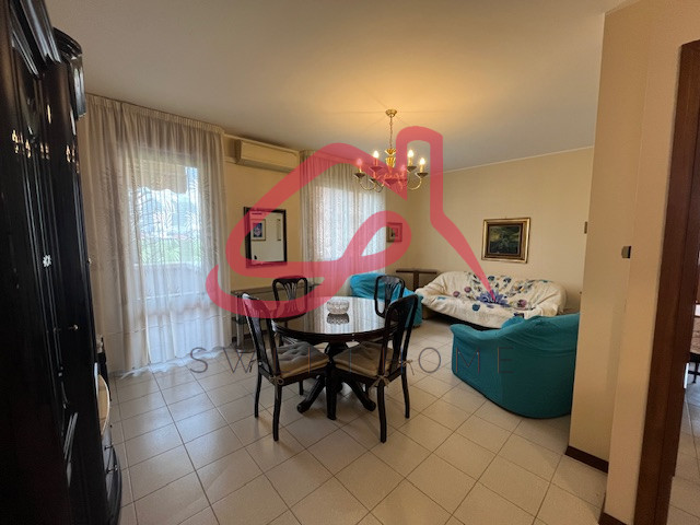 Padova (Mortise): all'interno di residence ed in scala di sole sei unità, appartamento al primo p...