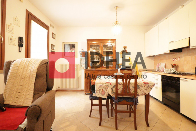 CATENA - VILLORBA 

RIF"NSV4"
L'agenzia IDHEA di Villorba propone questo appartamento mini al pia...