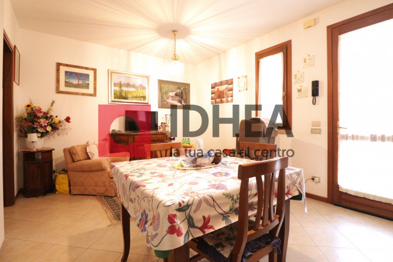 CATENA - VILLORBA 

RIF"NSV4"
L'agenzia IDHEA di Villorba propone questo appartamento mini al pia...