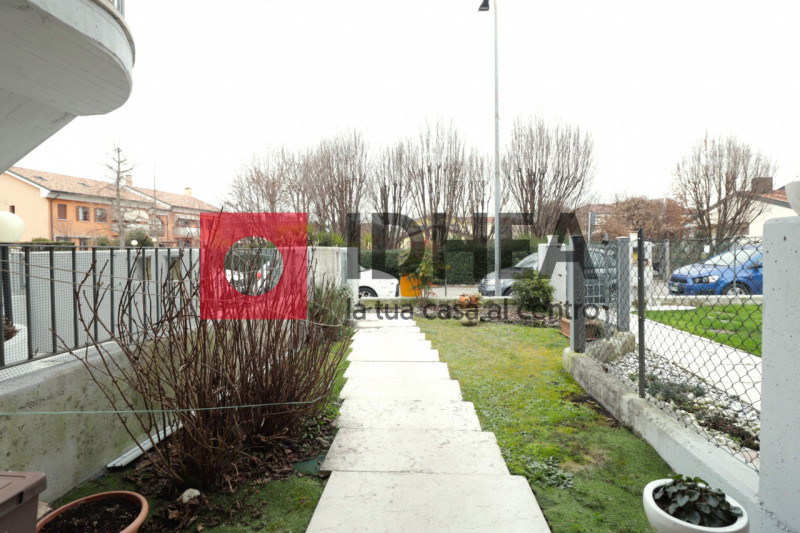 CATENA - VILLORBA 

RIF"NSV4"
L'agenzia IDHEA di Villorba propone questo appartamento mini al pia...