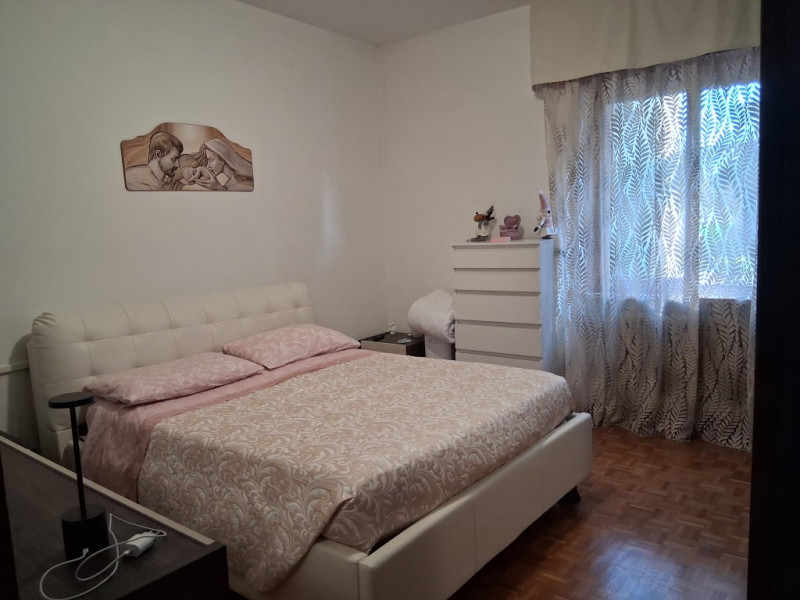 Via Meschinelli: proponiamo un ampio appartamento trilocale di 94 mq nel cuore di Vicenza, ideale...