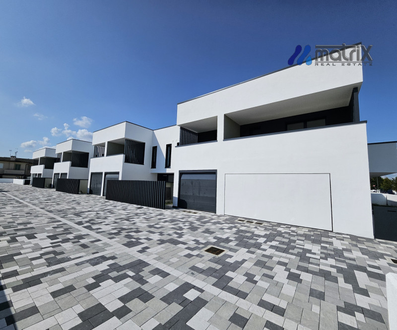 Ville a Schiera  €. 324.000 140 mq calpestabili Nuova Costruzione.

A 1 Km dal centro di Saonara ...