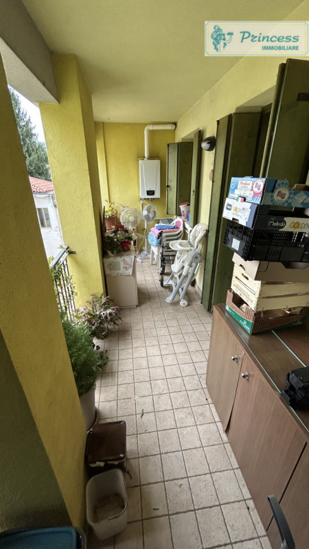 Nel centro storico di Schio, proponiamo in vendita un affascinante mini appartamento situato all'...