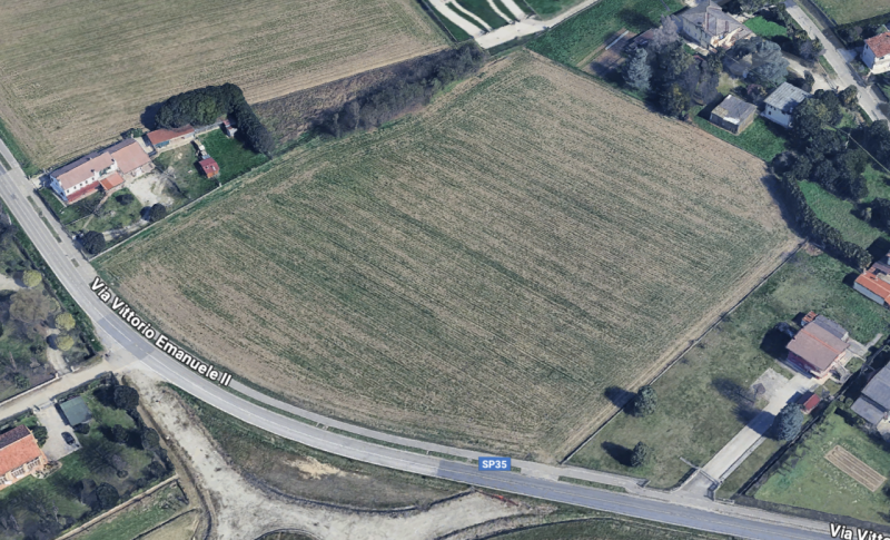 A solo 1,5km dal centro di Legnaro (PD), collegati anche da pista ciclabile, proponiamo in vendit...