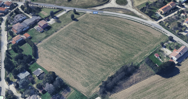 A solo 1,5km dal centro di Legnaro (PD), collegati anche da pista ciclabile, proponiamo in vendit...