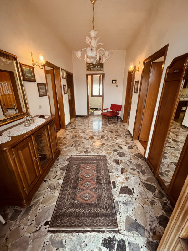 DOLO - SAMBRUSON rif. EP160: Casa su Misura ha il piacere di proporVi casa singola immersa nel ve...