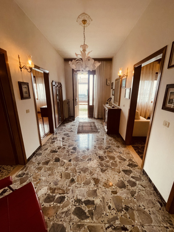 DOLO - SAMBRUSON rif. EP160: Casa su Misura ha il piacere di proporVi casa singola immersa nel ve...