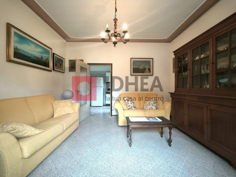 PREGANZIOL: FRESCADA

Inserito in piacevole contesto residenziale, nel cuore di Frescada, proponi...