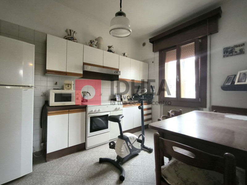 PREGANZIOL: FRESCADA

Inserito in piacevole contesto residenziale, nel cuore di Frescada, proponi...