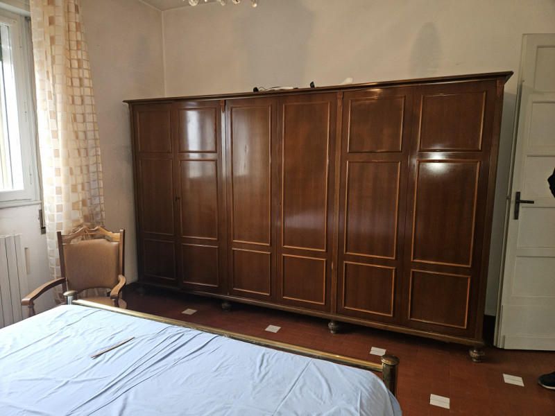 In esclusiva presso la nostra agenzia, proponiamo un luminoso appartamento quadrilocale situato a...