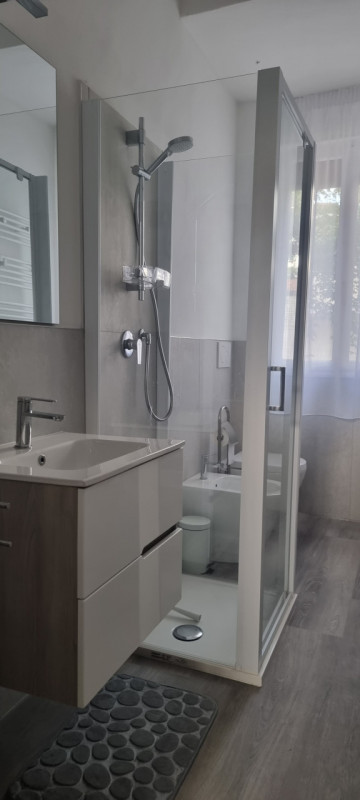 Sei uno studente/essa alla ricerca di un ambiente accogliente e funzionale? In una piccola palazz...