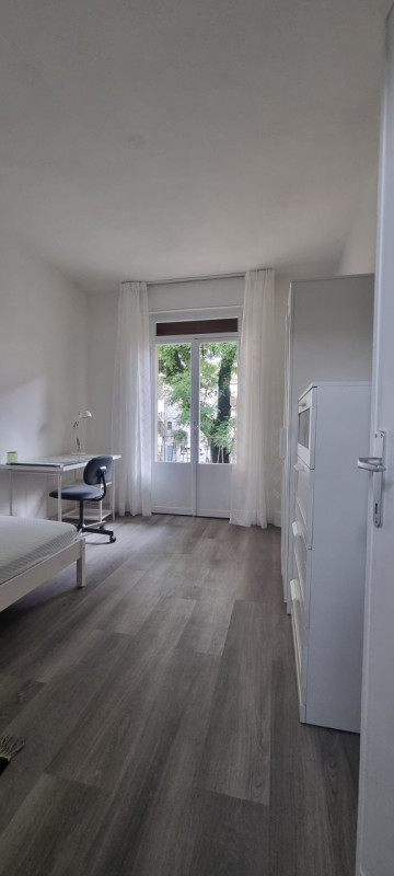 Sei uno studente/essa alla ricerca di un ambiente accogliente e funzionale? In una piccola palazz...