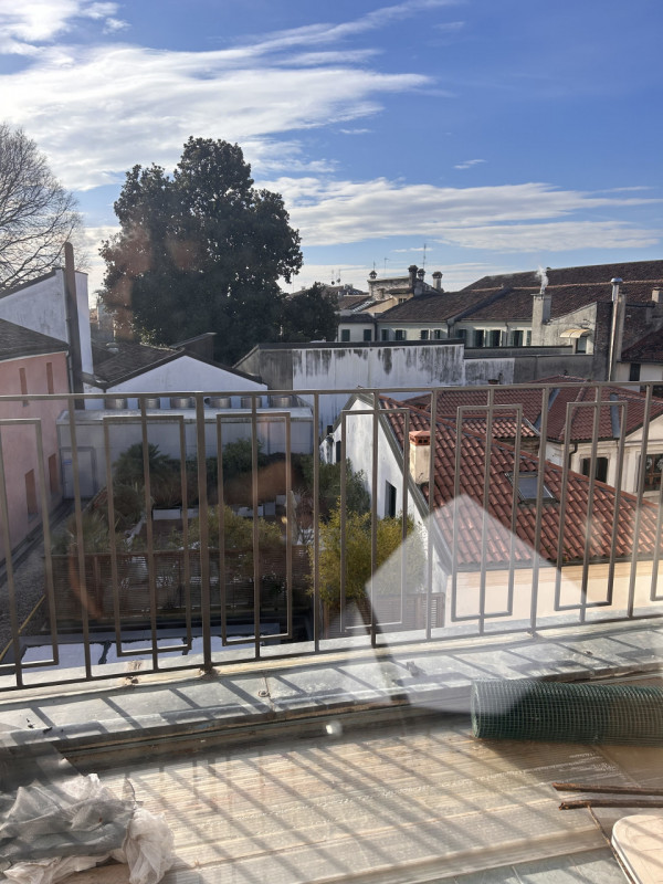 Padova via San Francesco - centro storico, Nicoletta Dardilli di AD Casa Padova propone in locazi...