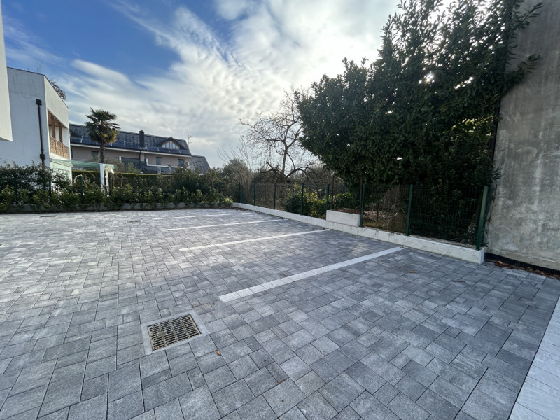 In una delle zone più esclusive e ricercate di Padova, nel cuore di Madonna Pellegrina, prende fo...