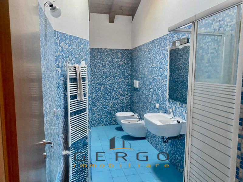 (Per INFO 3316190143) A Trebaseleghe, in una zona centrale del paese, proponiamo in vendita un ap...