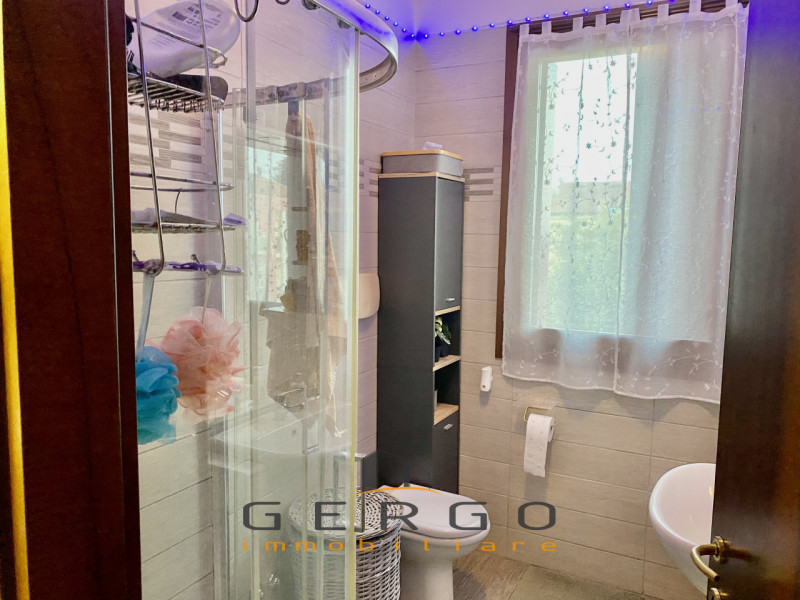 (Per INFO 3316190143) A San Martino di Lupari proponiamo in vendita un appartamento duplex di cir...