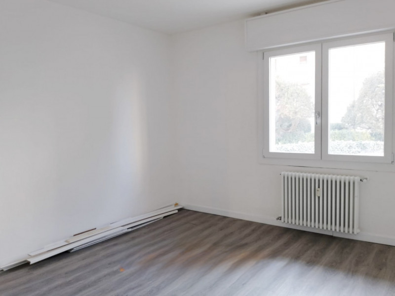 (Per INFO Mara 3481536890) A Treviso, in zona Santa Maria del Rovere, proponiamo in vendita un ma...