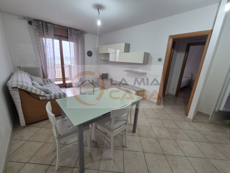 ANNUNCIO RIVOLTO A PERSONE CON REDDITI STABILI E CONTRATTO DI LAVORO A TEMPO INDETERMINATO. RICHI...