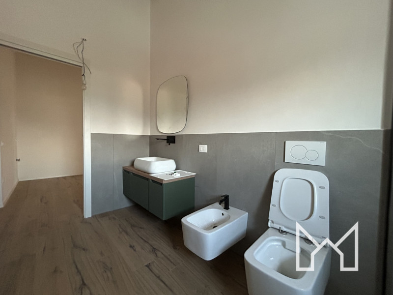 TRAVETTORE- Inserito in un quartiere chiuso e di recente costruzione, proponiamo appartamento tri...