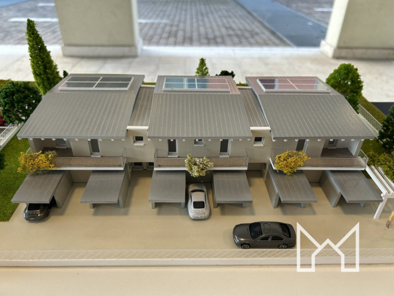 TRAVETTORE- Inserito in un quartiere chiuso e di recente costruzione, proponiamo appartamento tri...