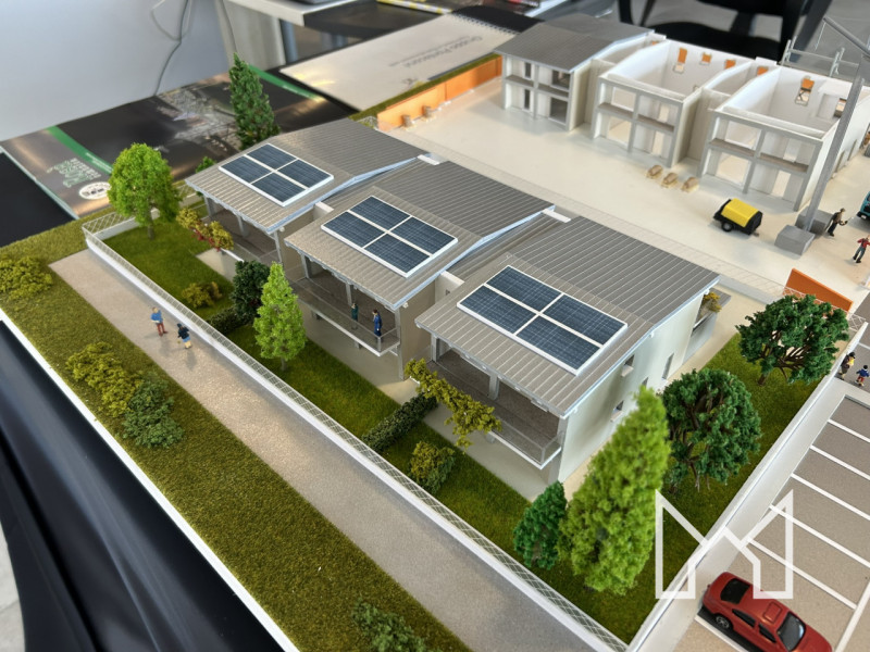 TRAVETTORE- Inserito in un quartiere chiuso e di recente costruzione, proponiamo appartamento tri...