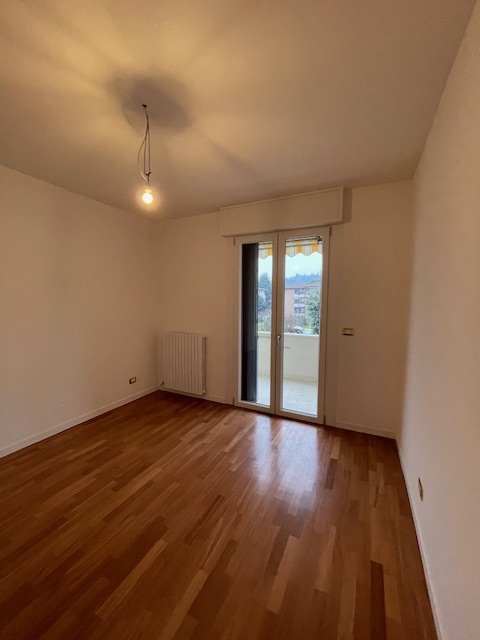 Abano Terme vendesi elegante e raffinato appartamento al primo ed ultimo piano in contesto di sol...