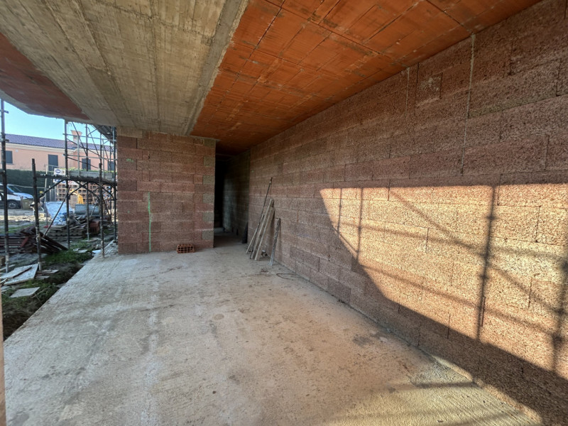 Vivere in un appartamento dove spazio, luce e comfort si incontrano è finalmente possibile. Situa...