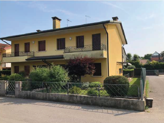 Rif. A.A.371-24

Vendita all'asta - bifamiliare su tre livelli in data 24 febbraio 2026

Descrizi...