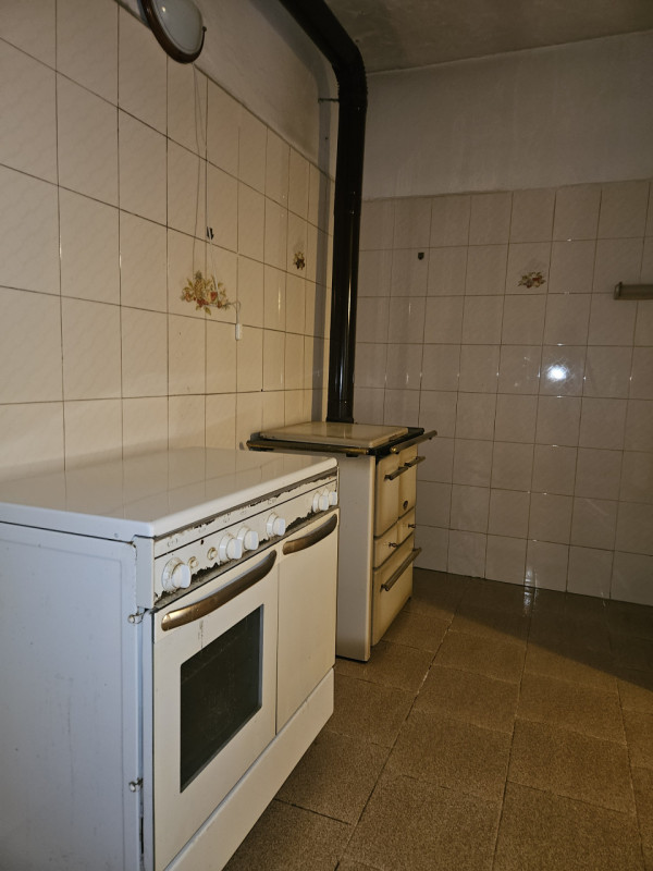 Scoprite questa affascinante porzione di casa a schiera, situata nel tranquillo comune di Santa C...