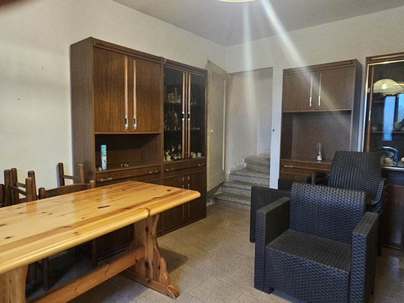 Scoprite questa affascinante porzione di casa a schiera, situata nel tranquillo comune di Santa C...