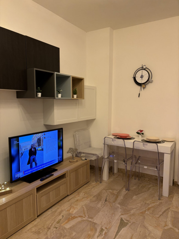 LATERALE VIA BARBARIGO - AFFITTASI, LIBERO DA SUBITO IN OTTIMO CONTESTO ABITATIVO BILOCALE COMPLE...