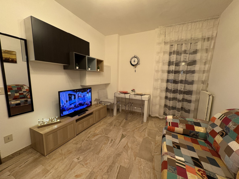 LATERALE VIA BARBARIGO - AFFITTASI, LIBERO DA SUBITO IN OTTIMO CONTESTO ABITATIVO BILOCALE COMPLE...