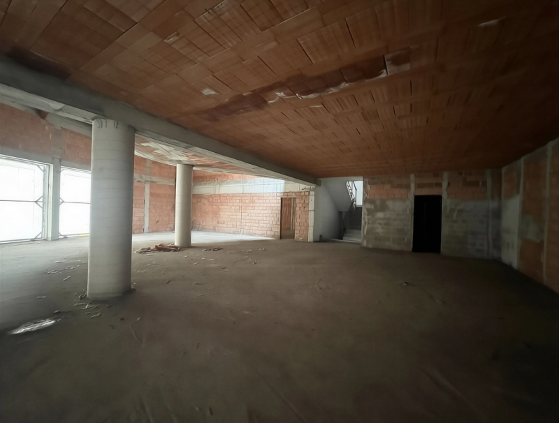 Per informazioni: 375.7062731

EUROMEDIA propone in vendita un immobile a destinazione direzional...