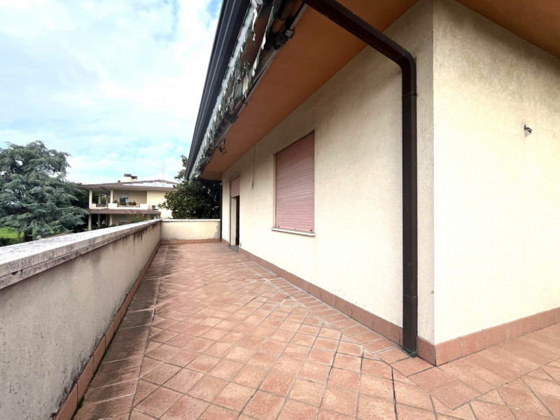 Nel cuore di Mestrino, proponiamo in vendita una spaziosa villa singola terratetto di circa 210 m...