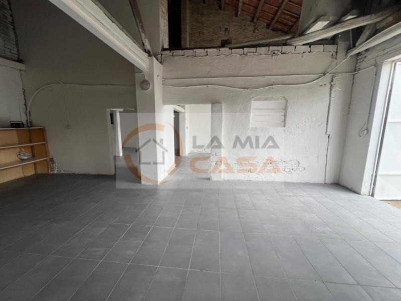 Proponiamo in vendita, nel cuore del comune di Codevigo, una rara opportunità: casa singola terra...