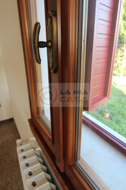 Proponiamo in vendita, nel cuore del comune di Codevigo, una rara opportunità: casa singola terra...