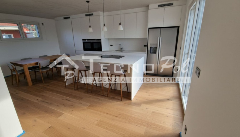 CAMPODARSEGO - Nella frazione di Reschigliano proponiamo villa tutta su un piano in costruzione.
...