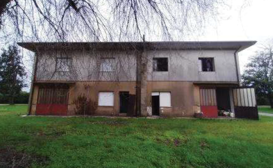 RIF. A.A.346-221
                                                              
Vendita all'asta ...