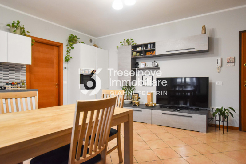 (Per INFO Feltrin Simone 3427586513) Proponiamo in vendita trilocale al primo piano a Vedelago, s...
