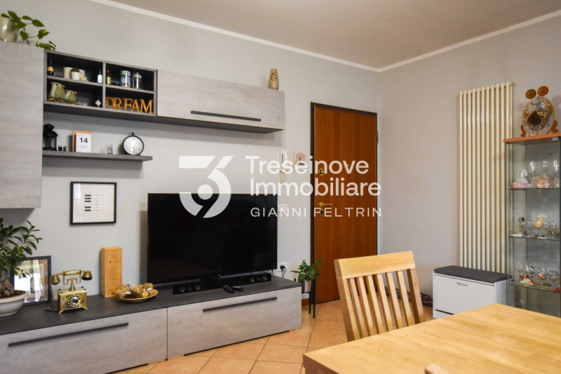 (Per INFO Feltrin Simone 3427586513) Proponiamo in vendita trilocale al primo piano a Vedelago, s...