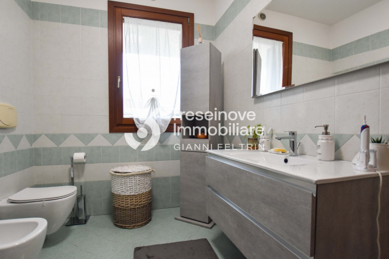 (Per INFO Feltrin Simone 3427586513) Proponiamo in vendita trilocale al primo piano a Vedelago, s...