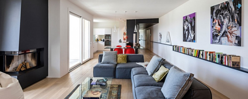 A pochi passi dalle mura storiche, proponiamo un lussuoso ATTICO con una spledida esposizione al ...