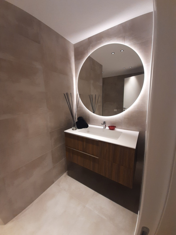 A pochi passi dalle mura storiche, proponiamo un lussuoso ATTICO con una spledida esposizione al ...