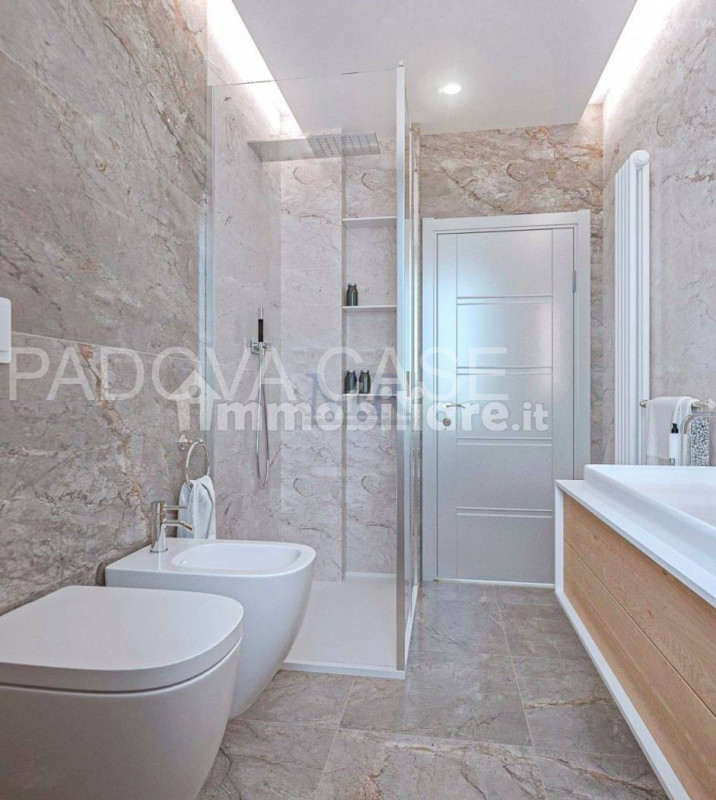 L'emozione di una Villa, la comodità di un Appartamento
Nel cuore pulsante di Madonna Pellegrina,...