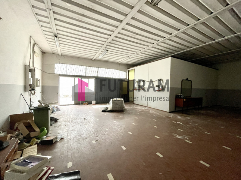 RIF: 129NM - CONSELVE (PD) - PER INFO 340 335 8378 - 0444/310220

Propongo in vendita un capannon...