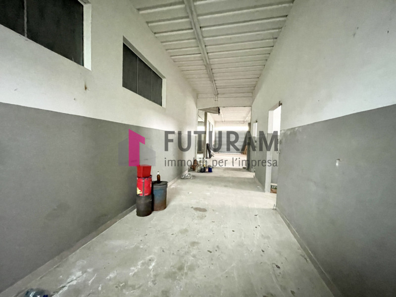 RIF: 129NM - CONSELVE (PD) - PER INFO 340 335 8378 - 0444/310220

Propongo in vendita un capannon...