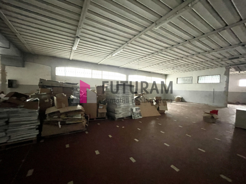 RIF: 129NM - CONSELVE (PD) - PER INFO 340 335 8378 - 0444/310220

Propongo in vendita un capannon...