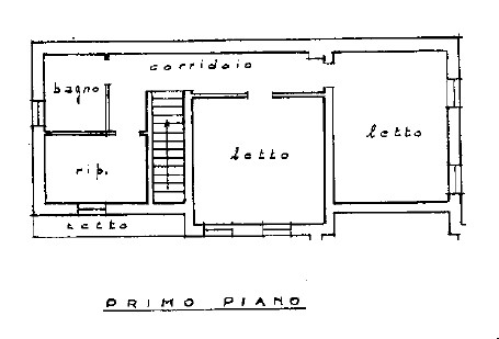 Proponiamo in vendita, nel centro di Villa Estense, all'interno di una corte antica, accogliente ...